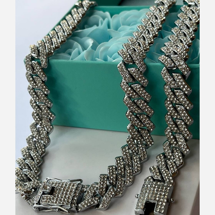 دستبند و گردنبند زنانه طرح کارتیر Cartier فول نگین کاری شده در تنوع رنگ ، رنگ ثابت با کیفیت بالا کد zel (پس کرایه)