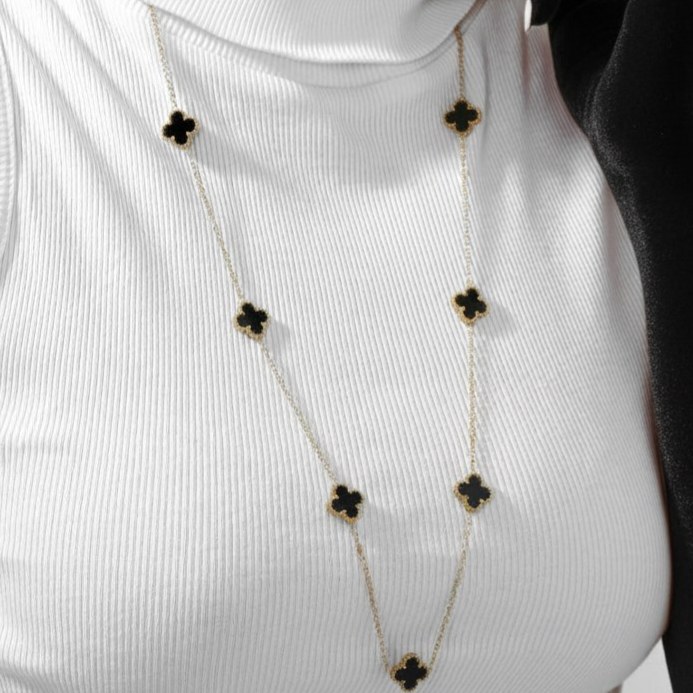 گردنبند بلند رولباسی زنانه طرح ونکلیف VanCleef رنگ ثابت با کیفیت بالا کد zmp (پس کرایه)