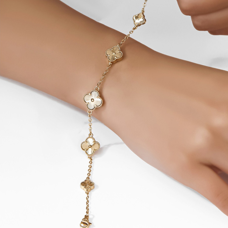 دستبند زنانه طرح ونکلیف VanCleef پنج گل رنگ ثابت با کیفیت بالا کد zmp (پس کرایه)