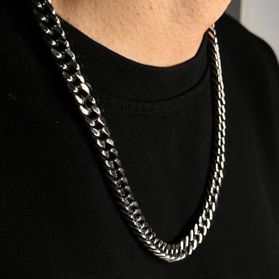 گردنبند مردانه طرح کارتیه Cartier سیاه  قلم جنس استیل عیار 316 رنگ ثابت کد ztk (پس کرایه)