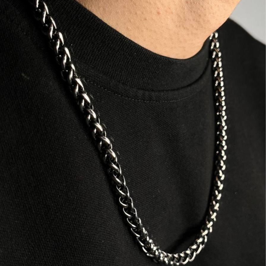 گردنبند مردانه طرح کارتیه Cartier سیاه قلم جنس استیل عیار 316 رنگ کاملا ثابت  کد ztk (پس کرایه)