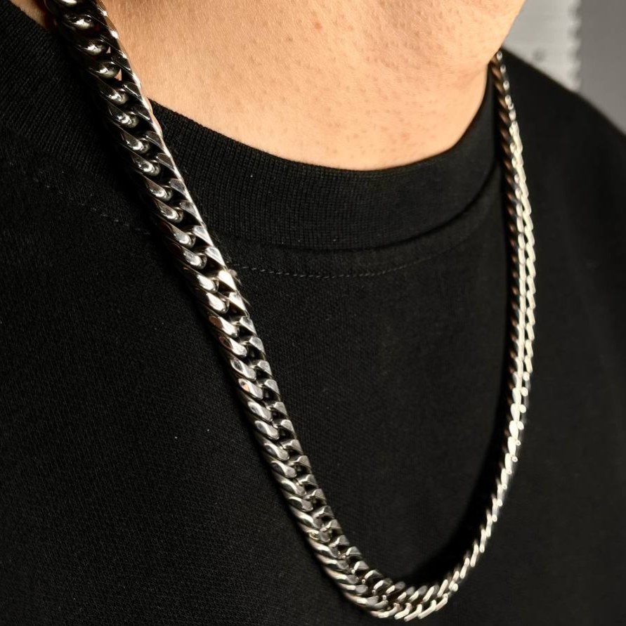 گردنبند مردانه طرح کارتیه Cartier سیاه قلم جنس استیل عیار 316  رنگ کاملا ثابت کد ztk (پس کرایه)