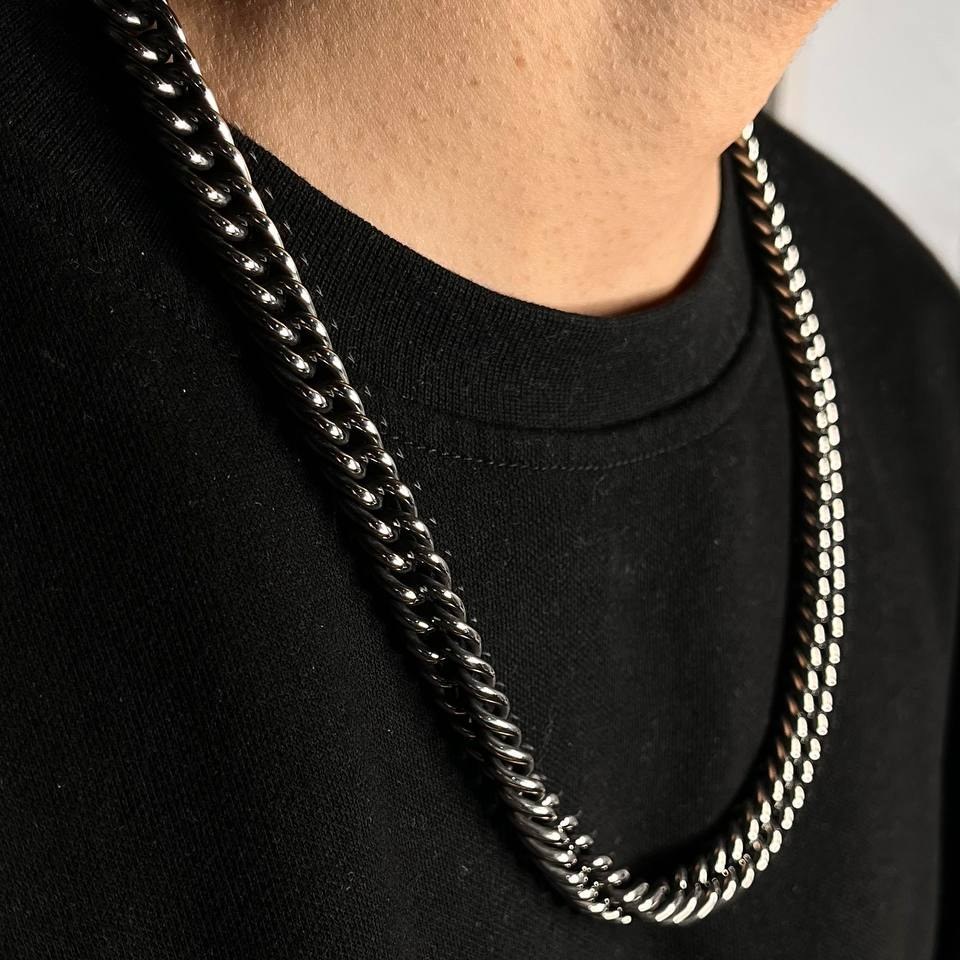 گردنبند مردانه طرح کارتیه Cartier سیاه قلم جنس استیل  عیار 316 رنگ کاملا ثابت کد ztk (پس کرایه)