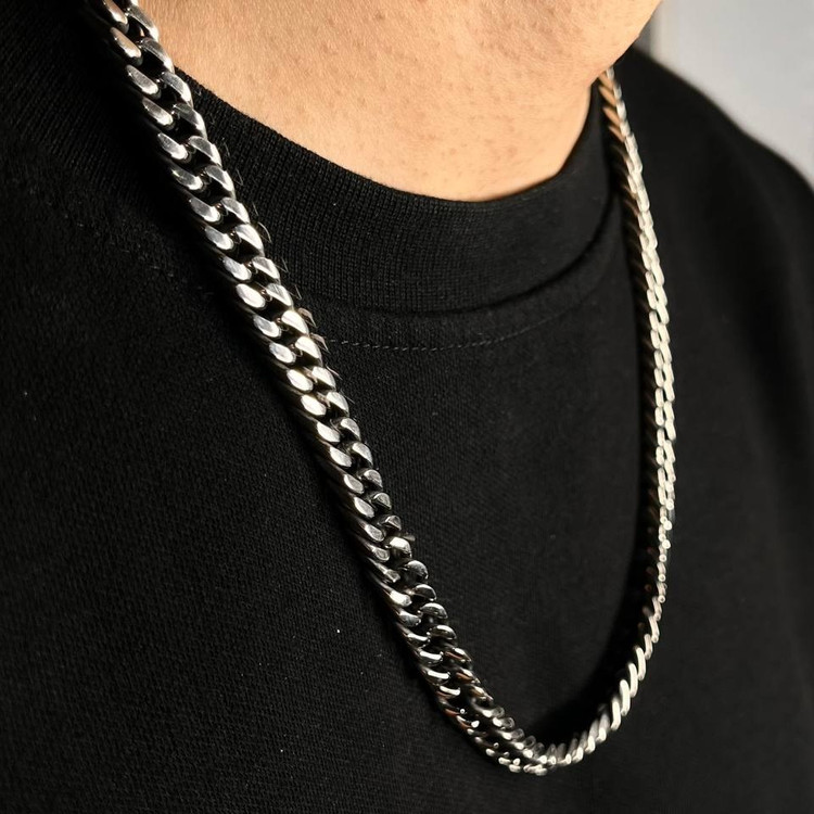 گردنبند مردانه طرح کارتیه Cartier سیاه قلم جنس استیل عیار 316 رنگ کاملا ثابت کد ztk (پس کرایه)
