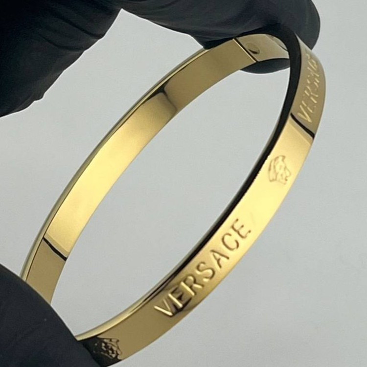 دستبند اسپرت ورساچ Versace استیل عیار 316 رنگ ثابت کیفیت عالی ضد حساسیت کد zki (پس کرایه)