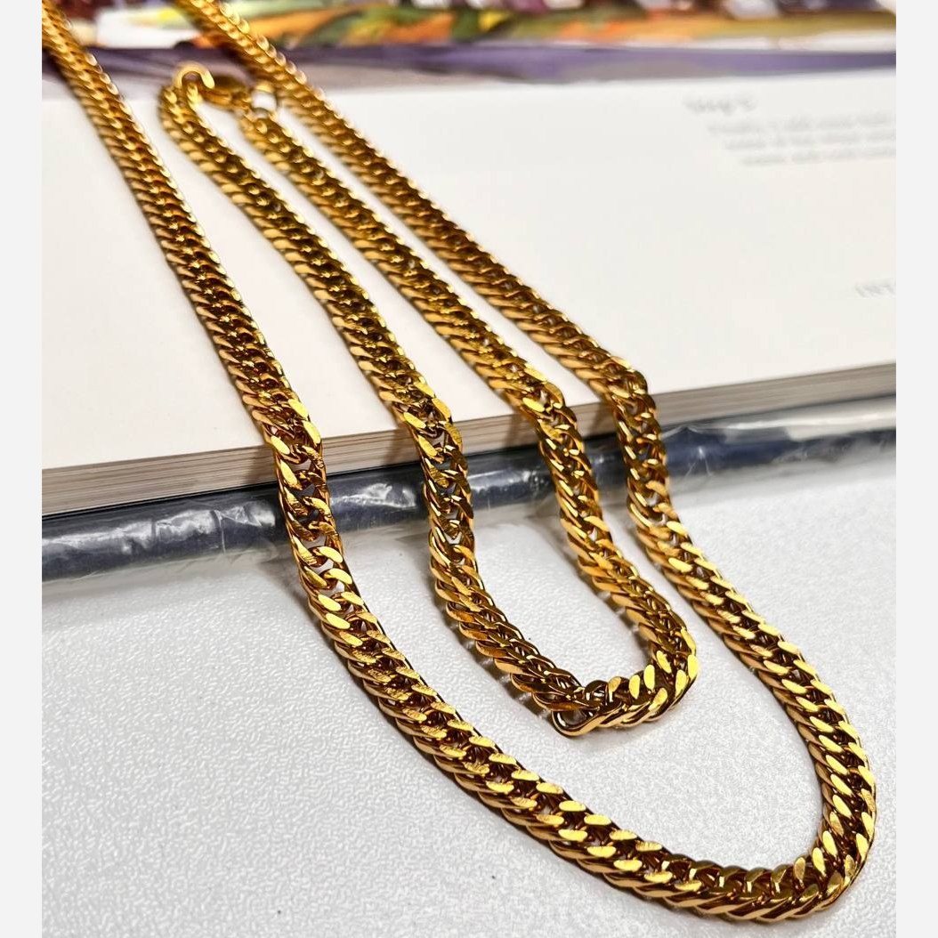 ست گردنبند و دستبند مردانه طرح کارتیر Cartier جنس استیل عیار 316 رنگ  کاملا  ثابت کد ztk (پس کرایه)