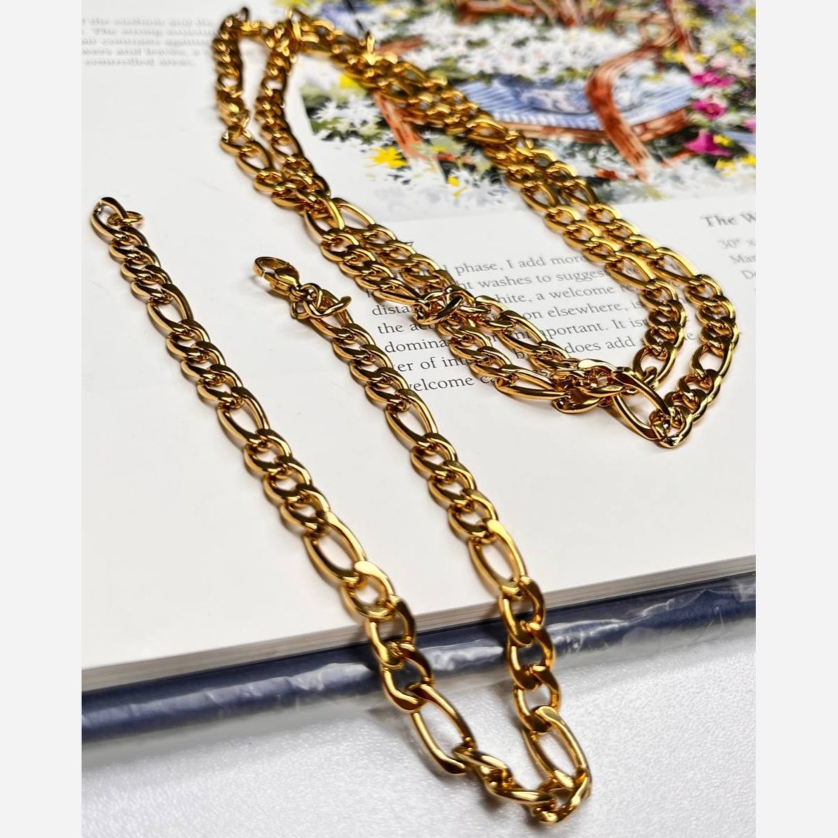 ست گردنبند و دستبند مردانه طرح کارتیر Cartier  جنس  استیل عیار 316 رنگ کاملا ثابت کد ztk (پس کرایه)