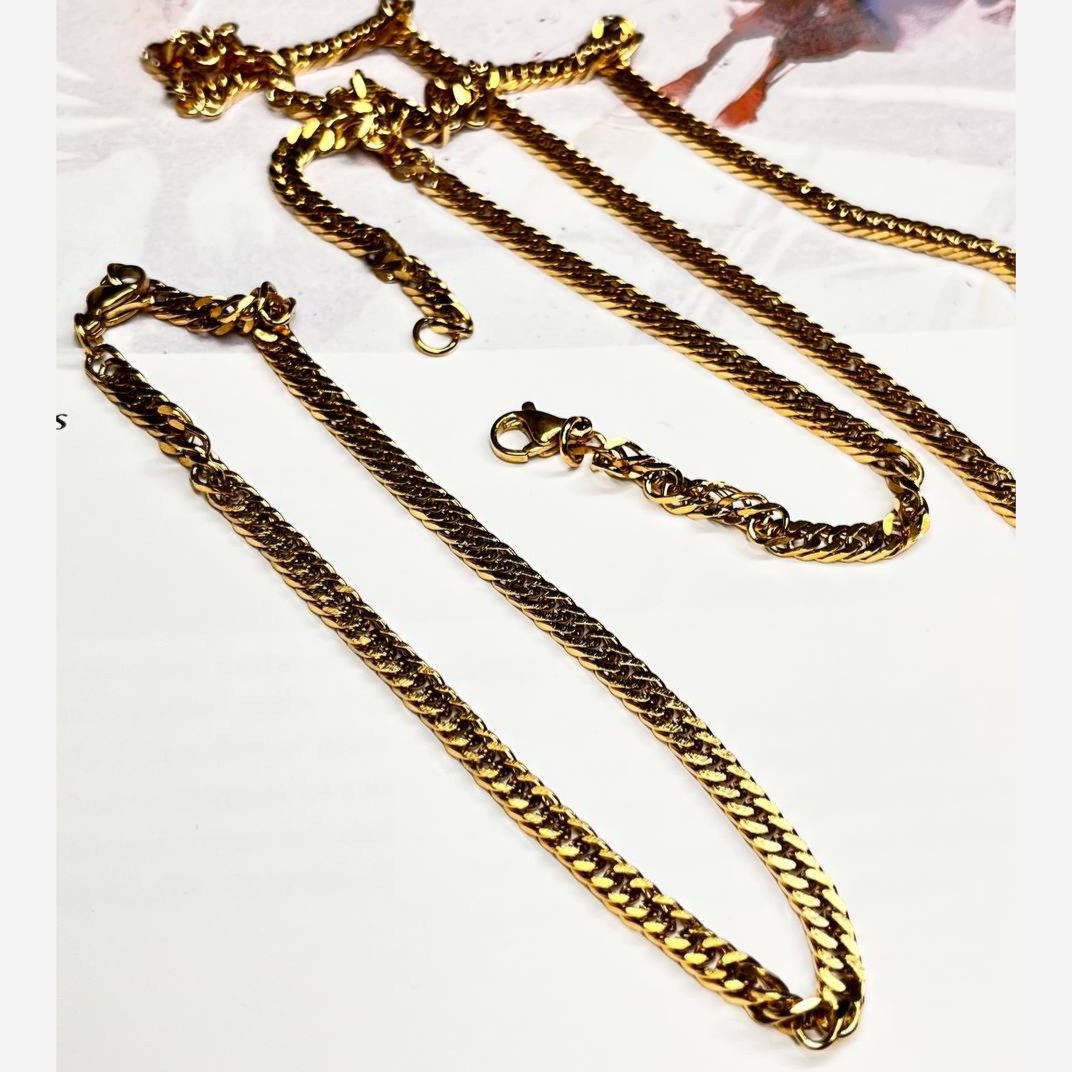 ست گردنبند و دستبند مردانه طرح کارتیر Cartier جنس استیل عیار 316 رنگ  کاملا ثابت کد ztk (پس کرایه)