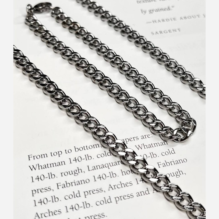 ست گردنبند و دستبند مردانه طرح کارتیر Cartier جنس استیل عیار 316 رنگ کاملا ثابت کد ztk (پس کرایه)