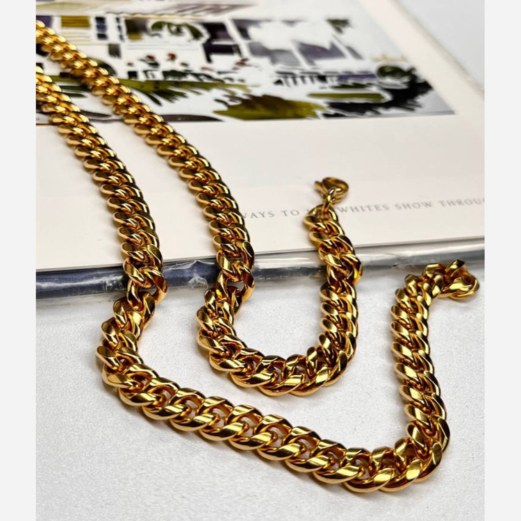 گردنبند مردانه مدل کارتیه Cartier جنس استیل عیار 316 رنگ ثابت کد ztk (پس کرایه)