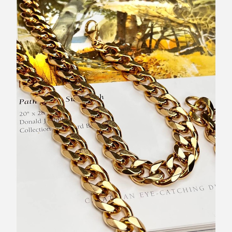 گردنبند مردانه مدل کارتیه Cartier جنس استیل عیار 316 رنگ ثابت کد ztk (پس کرایه)