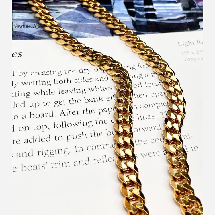 گردنبند مردانه مدل کارتیه Cartier جنس استیل عیار 316 رنگ ثابت کد ztk (پس کرایه)
