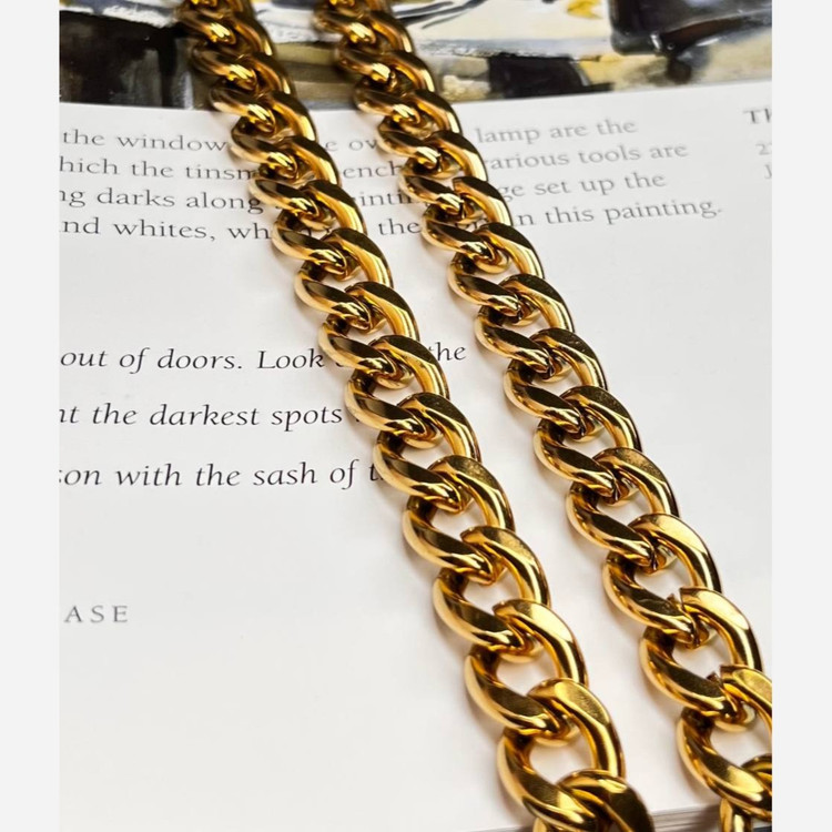 گردنبند مردانه مدل کارتیه Cartier جنس استیل عیار 316 رنگ ثابت کد ztk (پس کرایه)