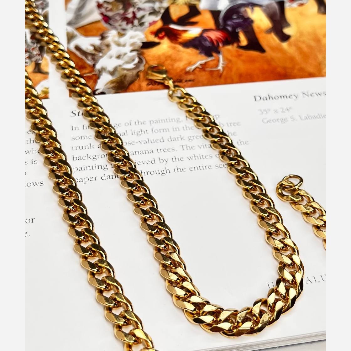 گردنبند مردانه مدل  کارتیه Cartier جنس استیل عیار 316 رنگ ثابت کد  ztk (پس کرایه)