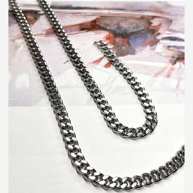 گردنبند مردانه مدل کارتیه Cartier جنس استیل عیار 316 رنگ ثابت کد ztk (پس کرایه)