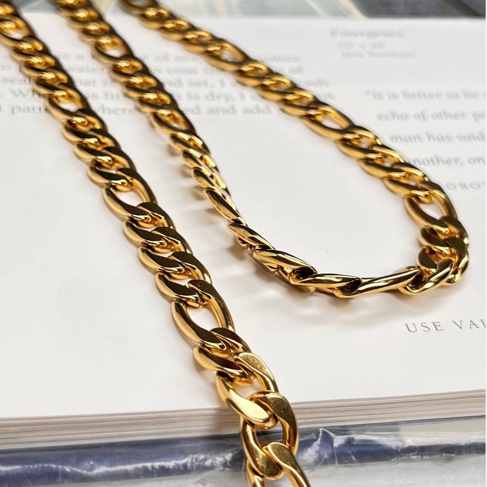 گردنبند مردانه مدل کارتیه Cartier جنس استیل عیار 316 رنگ ثابت کد  ztk (پس کرایه)