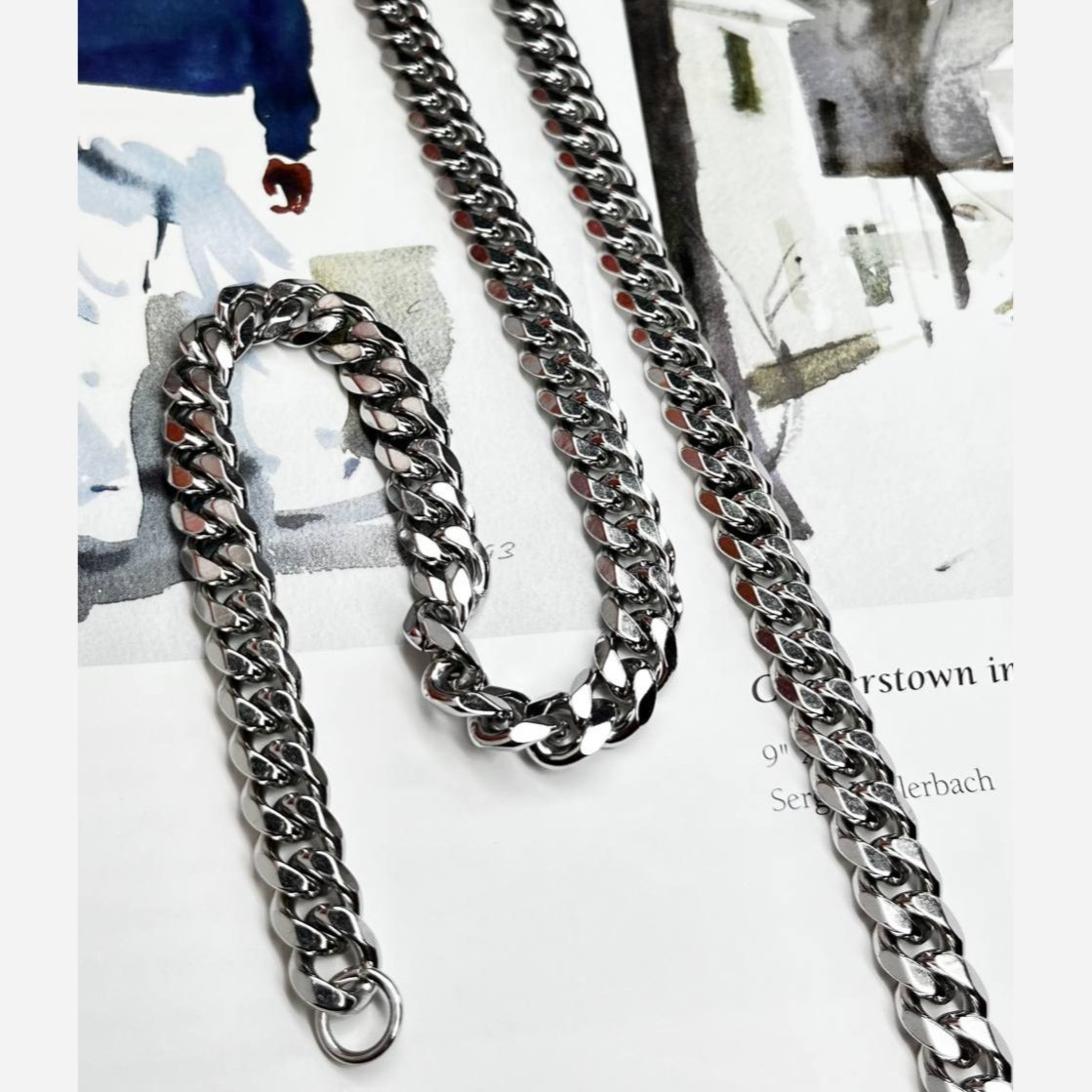 گردنبند  مردانه  طرح کارتیه Cartier جنس استیل  عیار 316 رنگ ثابت کد ztk (پس کرایه)