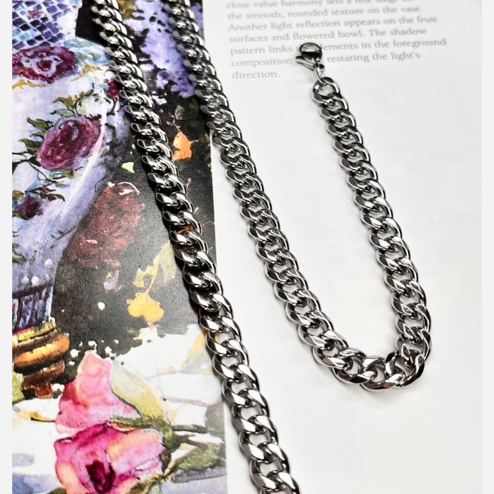 گردنبند مردانه طرح کارتیه Cartier جنس استیل عیار 316 رنگ کاملا ثابت کد ztk (پس کرایه)