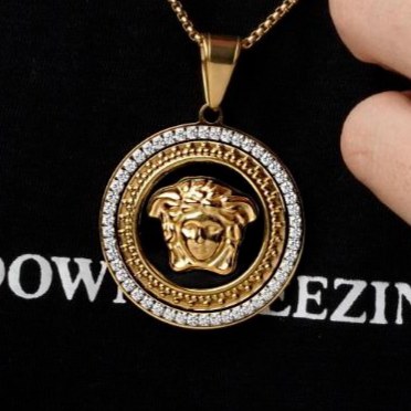 گردنبند اسپرت طرح ورساچه Versace دور نگین کاری شده رنگ ثابت کد zsm (پس کرایه)