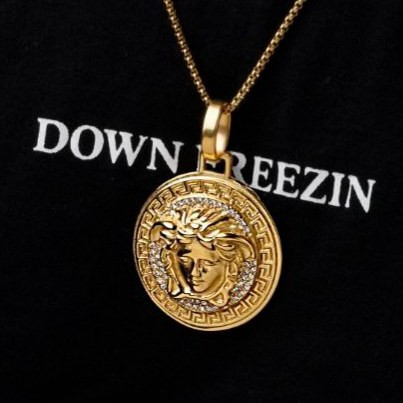گردنبند های اسپرت طرح ورساچه Versace نگین کاری شده رنگ ثابت کد zsm (پس کرایه)