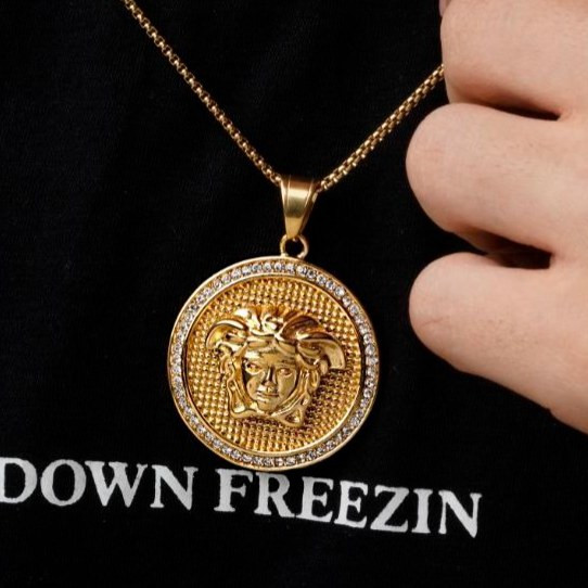گردنبند های اسپرت طرح ورساچه Versace نگین کاری شده رنگ ثابت کد zsm (پس کرایه)