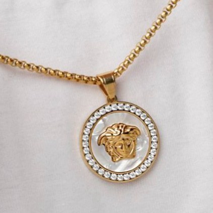 گردنبند های اسپرت طرح ورساچه Versace نگین کاری شده رنگ ثابت  کد zsm (پس کرایه)