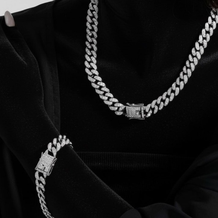 ست دستبند و گردنبند زنانه طرح کارتیه Cartier فول نگین رنگ ثابت کد zmp (پس کرایه)