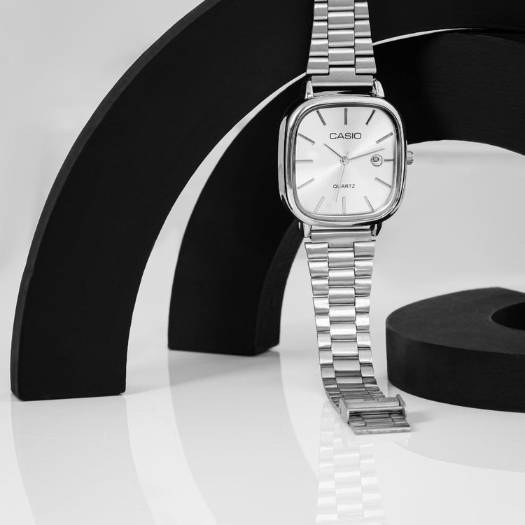 ساعت کاسیو Casio اسپرت استیل تقویم دار و دارای تنظیم بند ساعت رنگ ثابت کد zmp (پس کرایه)