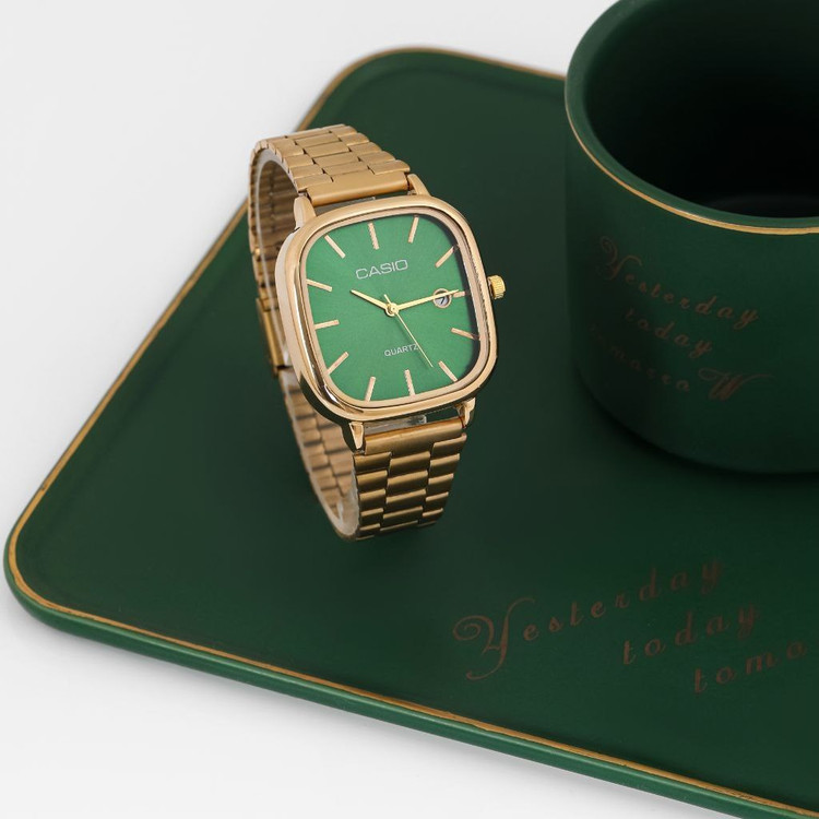ساعت کاسیو Casio اسپرت استیل تقویم دار و دارای تنظیم بند ساعت رنگ ثابت کد zmp (پس کرایه)