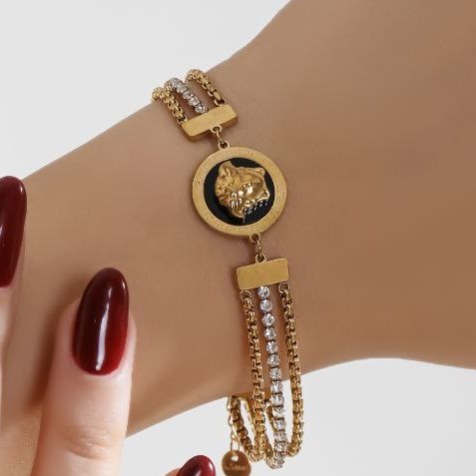 دستبند زنانه دولاین طرح ورساچه Versace،کارتیه Cartier،نگین کاری شده فری سایز freesize رنگ ثابت کد zmp (پس کرایه)