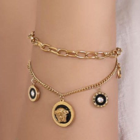 دستبند زنانه دولاین طرح ورساچه Versace،کارتیه Cartier،نگین کاری شده فری سایز freesize رنگ ثابت کد zmp (پس کرایه)