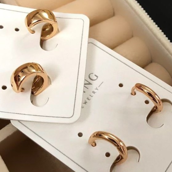 گوشواره زنانه ژوپینگ طرح حلقه ای ساده رنگ کاملا ثابت کد sm (پس کرایه)