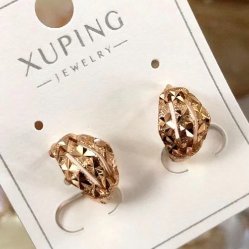 گوشواره زنانه ژوپینگ طرح حلقه ای تراش خورده چندوجهی رنگ کاملا ثابت کد sm (پس کرایه)
