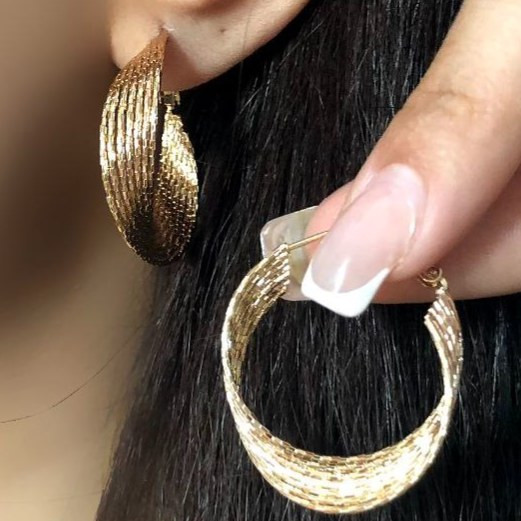 گوشواره زنانه ژوپینگ طرح چند لاین پیچی رنگ کاملا ثابت کد sm (پس کرایه)