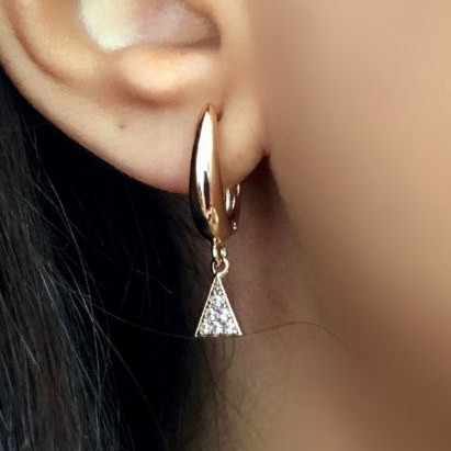 گوشواره زنانه ژوپینگ حلقه ای طرح کارتیه Cartier نگین دار رنگ کاملا ثابت کد sm (پس کرایه)
