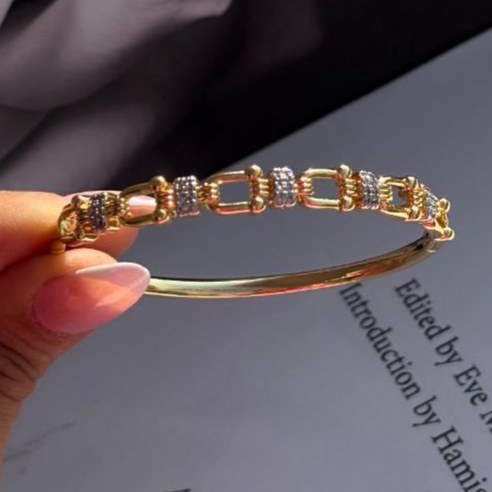 دستبند النگویی نگین دار زنانه طرح کارتیه Cartier فری سایز freesize رنگ ثابت کد sm (پس کرایه)