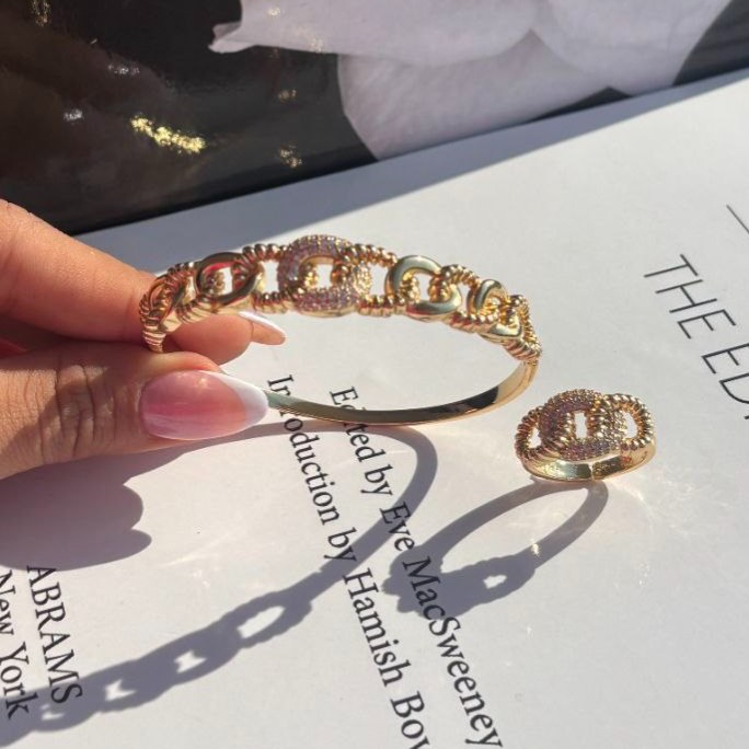 ست دستبند و انگشتر نگین دار زنانه طرح کارتیه Cartier فری سایز freesize رنگ  ثابت کد sm (پس کرایه)
