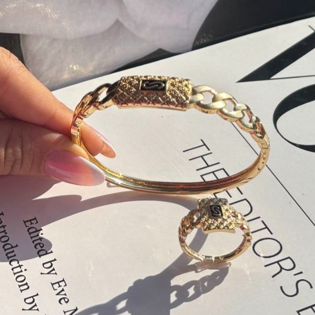 ست دستبند و انگشتر نگین دار زنانه طرح کارتیه Cartier فری سایز freesize رنگ ثابت کد sm (پس کرایه)
