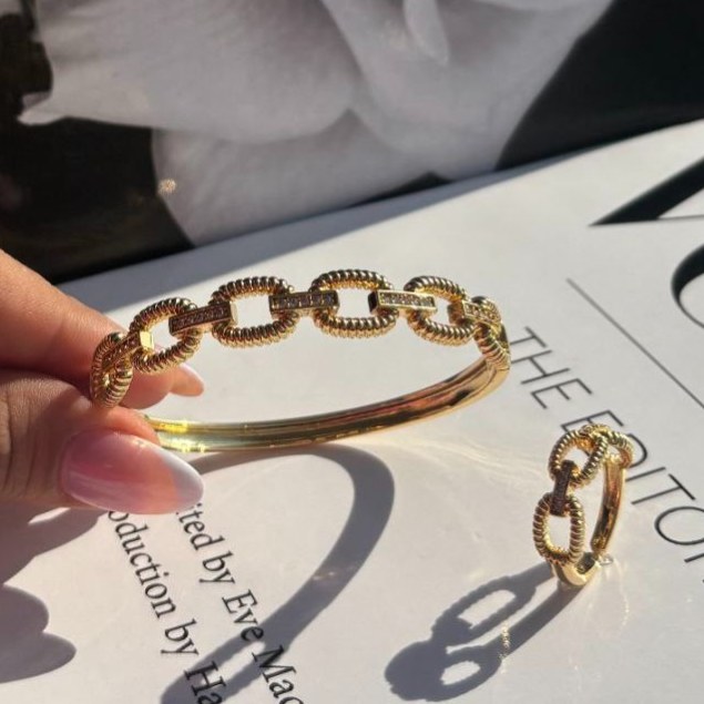 ست دستبند و انگشتر نگین دار زنانه طرح کارتیه Cartier فری سایز freesize رنگ کاملا ثابت کد sm (پس کرایه)