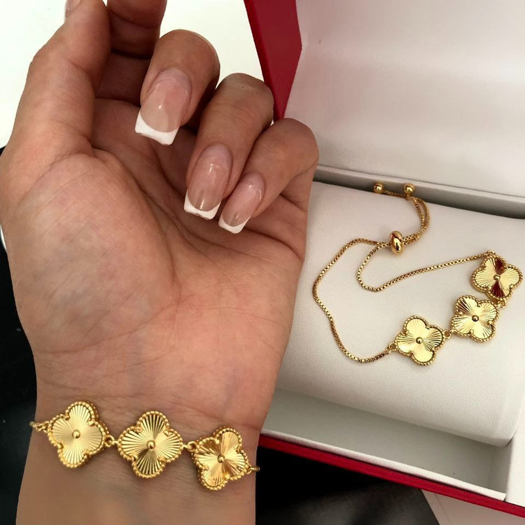 دستبند زنانه طرح ونکلیف Van Cleef فری سایز Freesize رنگ ها کاملا ثابت کد sm (پس کرایه)