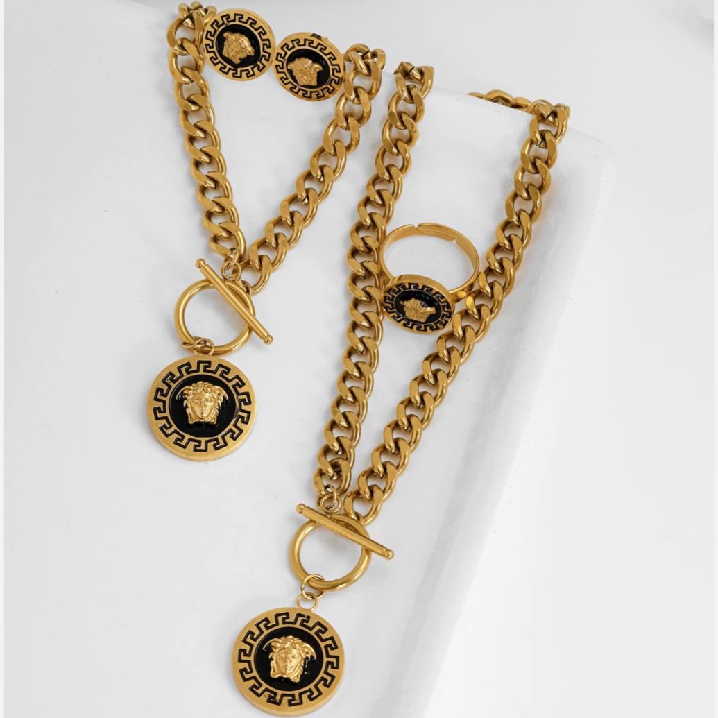 ست کامل ورساچه Versace زنانه با زنجیر طرح کارتیه فری سایز freesize رنگ کاملا ثابت کد tj (پس کرایه)