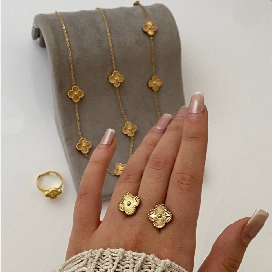 ست کامل زنانه طرح ونکلیف Van Cleef فری سایز Freesize رنگ کاملا ثابت کد tj (پس کرایه)