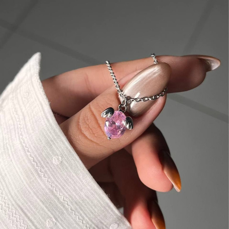 گردنبند و آویز زنانه نگین دار طرح گل بابونه نقره ای رنگ کاملا ثابت کد tk (پس کرایه)