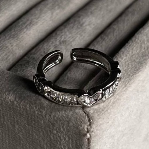 انگشتر زنانه نگین دار طرح قلب فری سایز Freesize رنگ کاملا ثابت کد tk (پس کرایه)