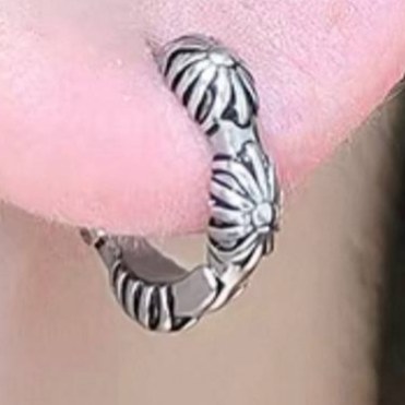 گوشواره استیل مدل اسپورت کروم هارتز حلقه ای رنگ ثابت کد sf (پس کرایه)