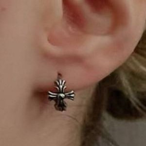 گوشواره استیل طرح اسپورت کروم هارتز رنگ ثابت کد sf (پس کرایه)