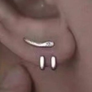 گوشواره استیل طرح اسپورت رنگ ثابت کد sf (پس کرایه)