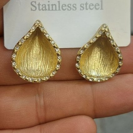 گوشواره آبکاری نقره زنانه طرح گوش ماهی رنگ کاملا ثابت کد bn (پس کرایه)