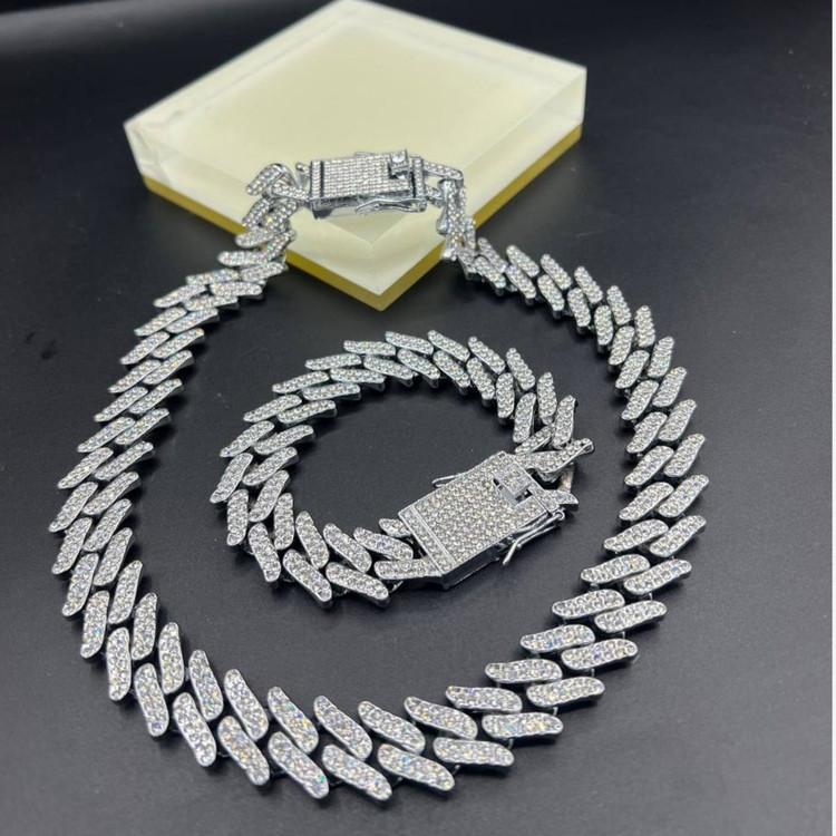 ست گردنبند و دستبند نگین جواهری فول نگین Chain رنگ طلایی و نقره ای رنگ کاملا ثابت کد el (پس کرایه)