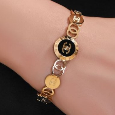 دستبند النگویی استیل طرح شنل Chanel رنگ کاملا ثابت کد mp (پس کرایه)